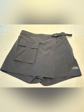 The North Face Black Women's Skort with Side Pocket